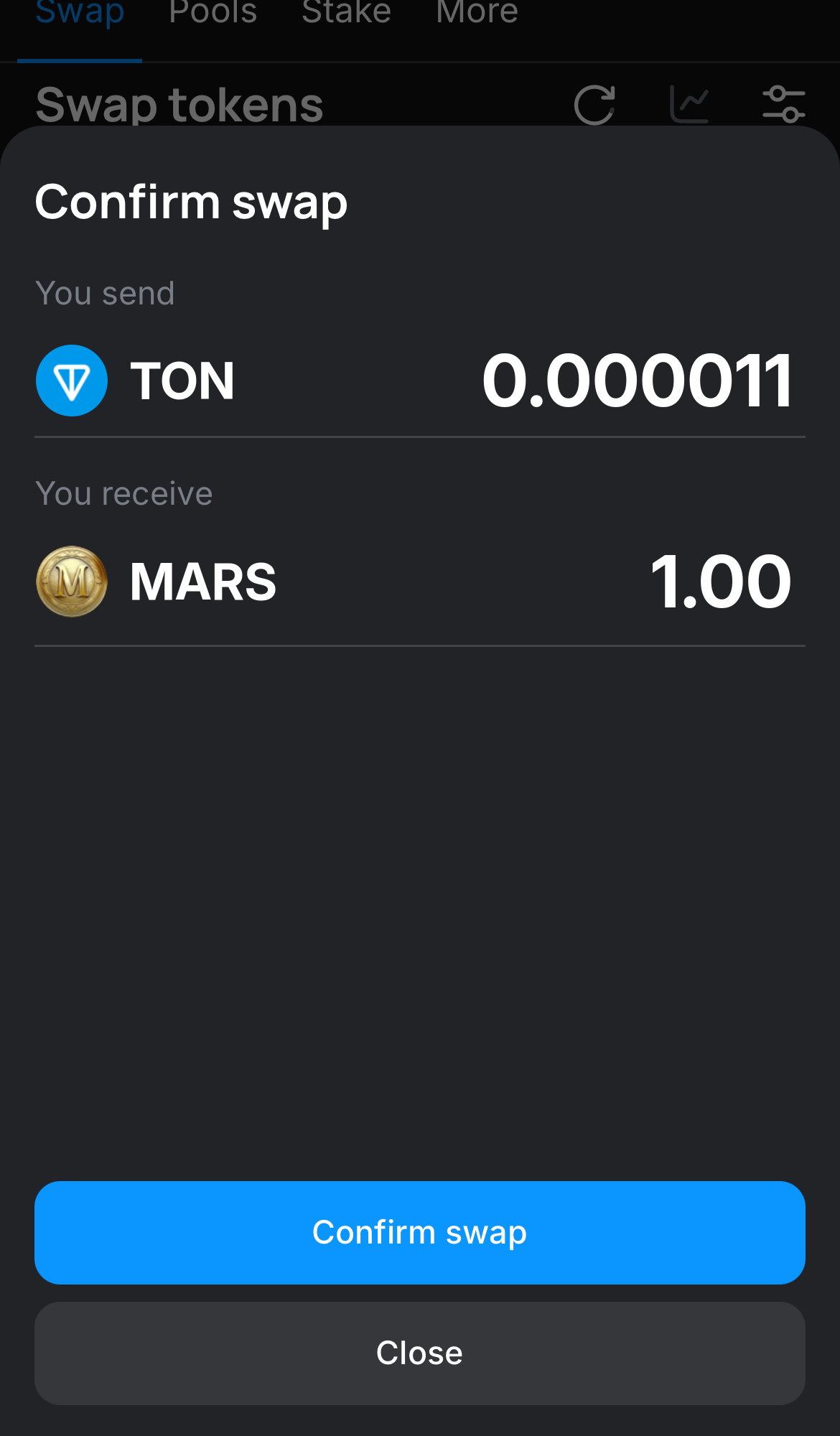 اضغط على "Swap"، وتأكد من صحة التفاصيل، ثم أكد المعاملة بالضغط على زر "Confirm swap".