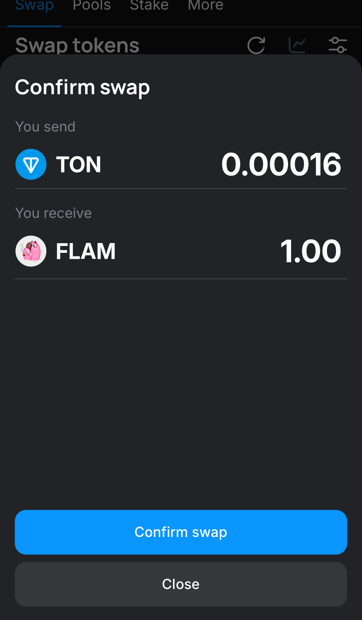 اضغط على "Swap"، وتأكد من صحة التفاصيل، ثم أكد المعاملة بالضغط على زر "Confirm swap".