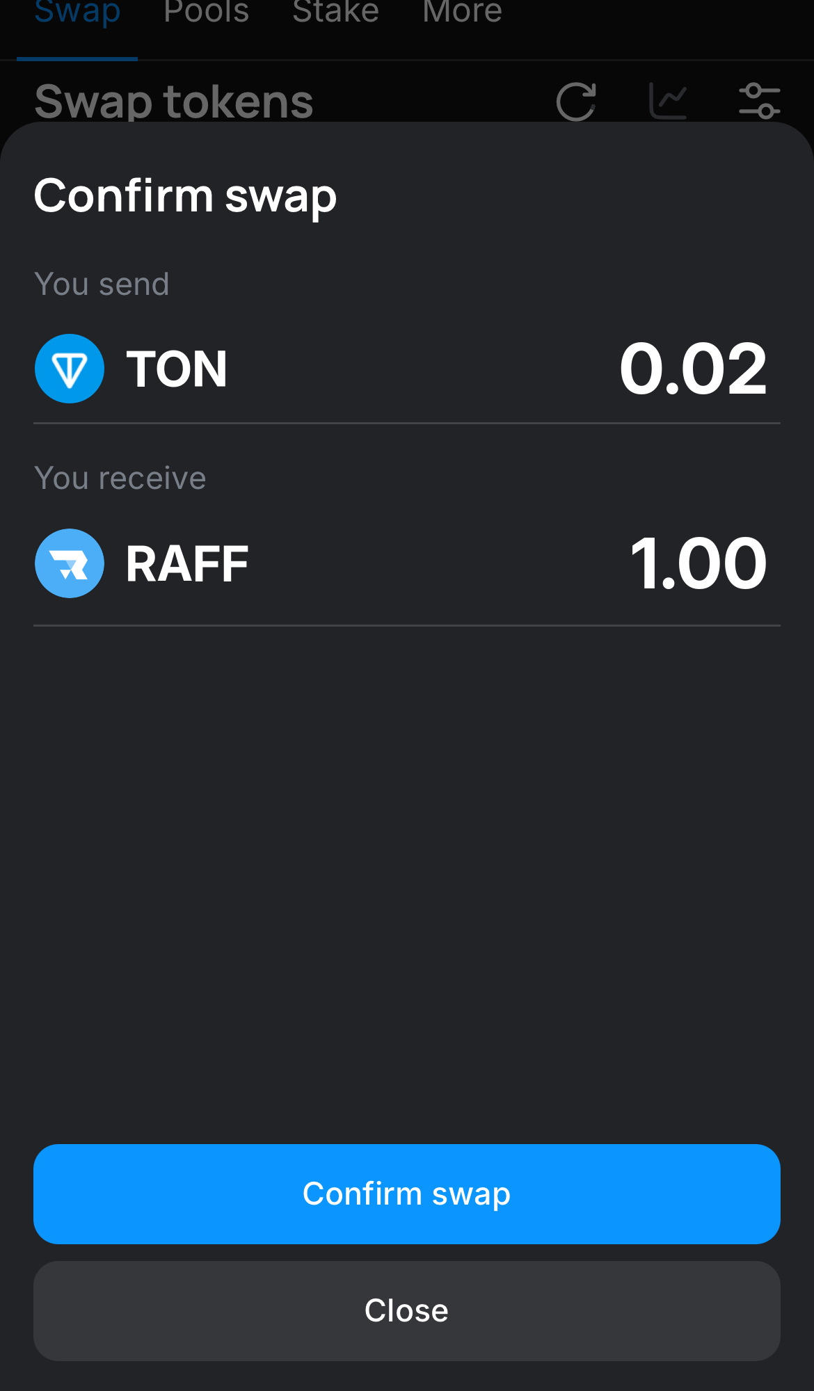 اضغط على "Swap"، وتأكد من صحة التفاصيل، ثم أكد المعاملة بالضغط على زر "Confirm swap".