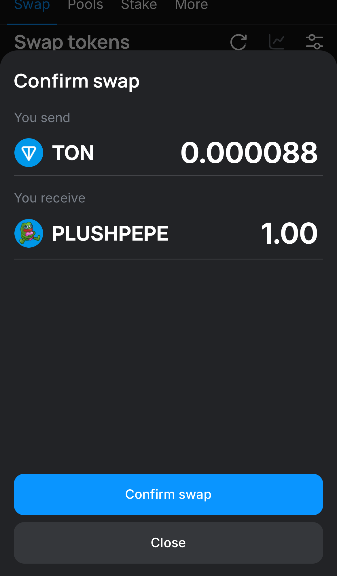 اضغط على "Swap"، وتأكد من صحة التفاصيل، ثم أكد المعاملة بالضغط على زر "Confirm swap".