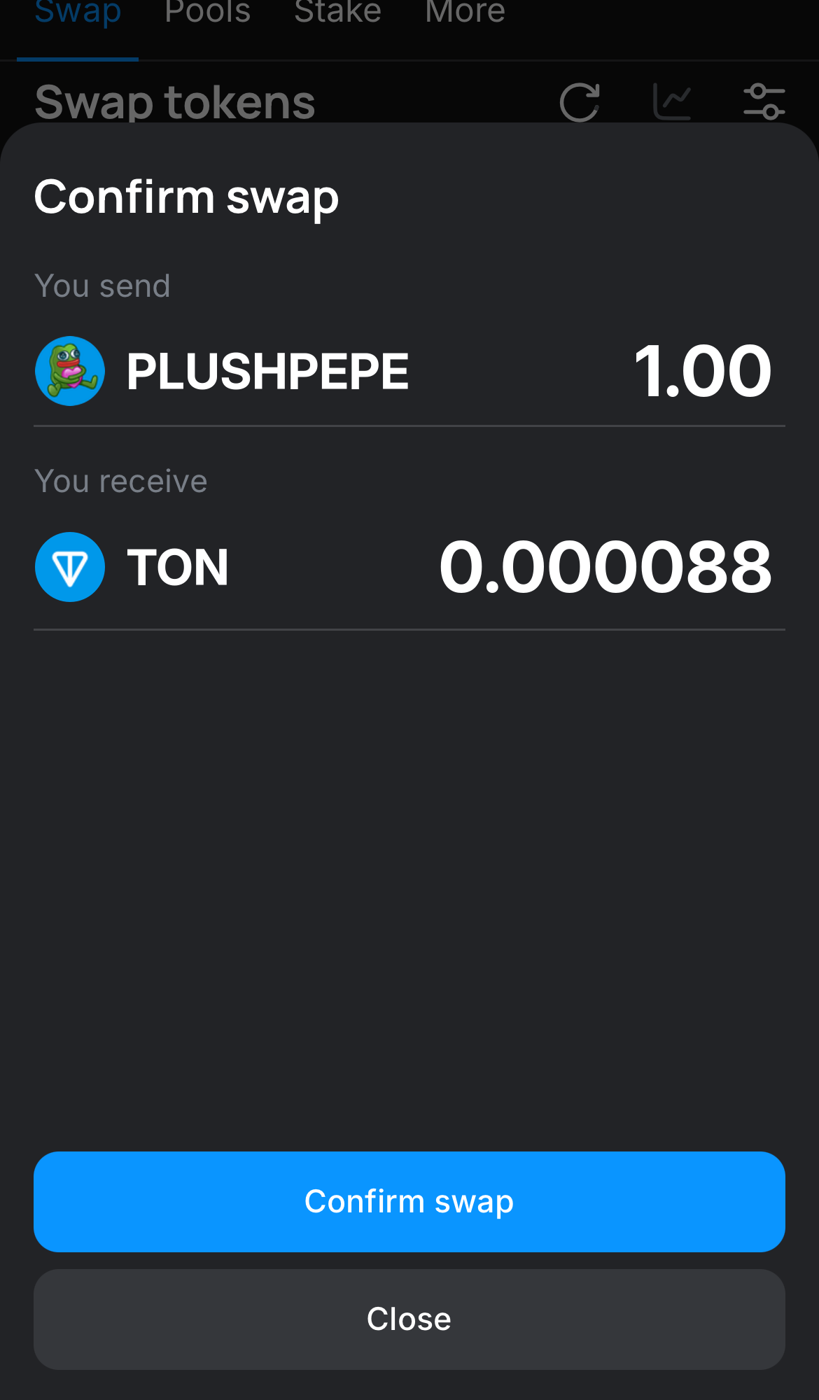 اضغط على "Swap"، وتأكد من صحة التفاصيل، ثم أكد المعاملة بالضغط على زر "Confirm swap".