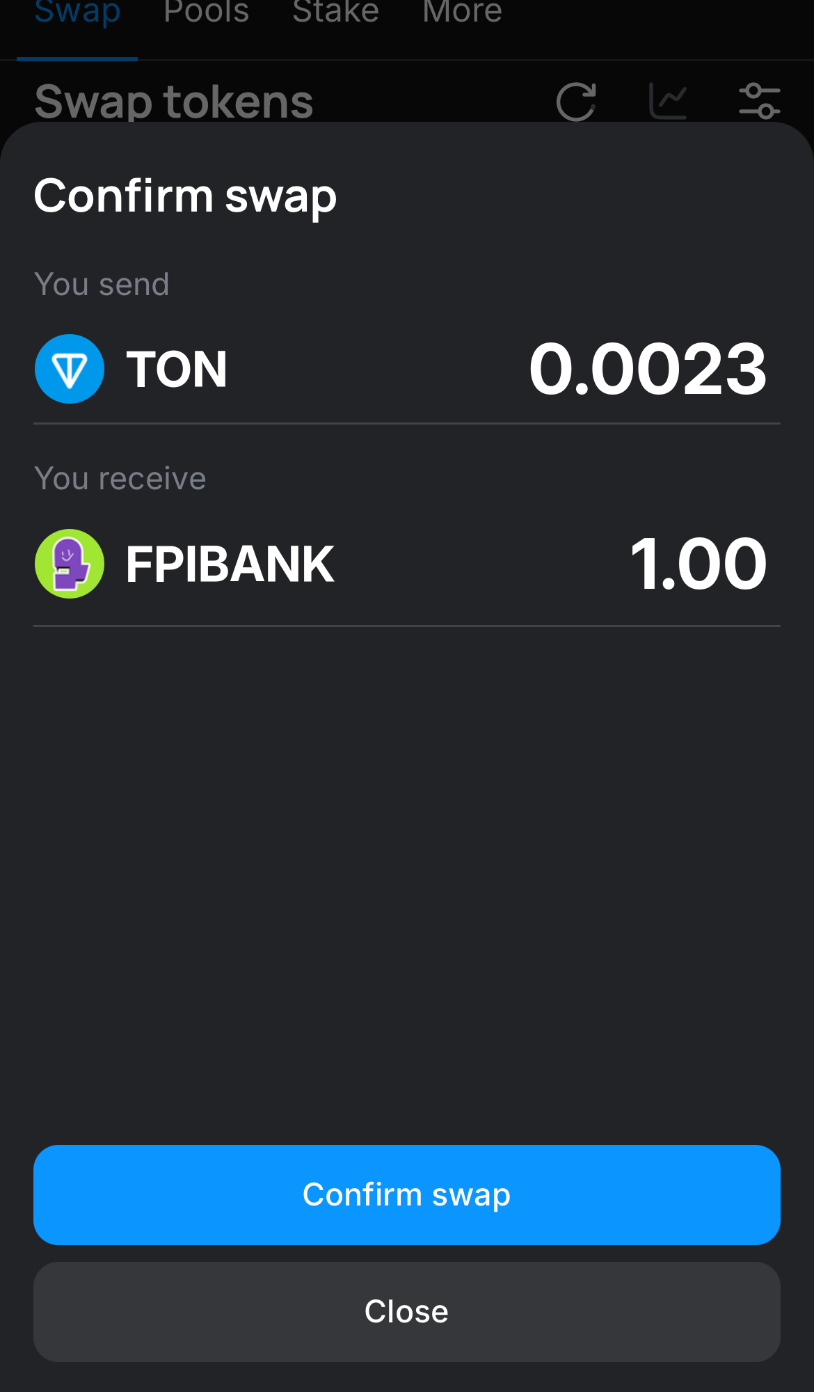 اضغط على "Swap"، وتأكد من صحة التفاصيل، ثم أكد المعاملة بالضغط على زر "Confirm swap".