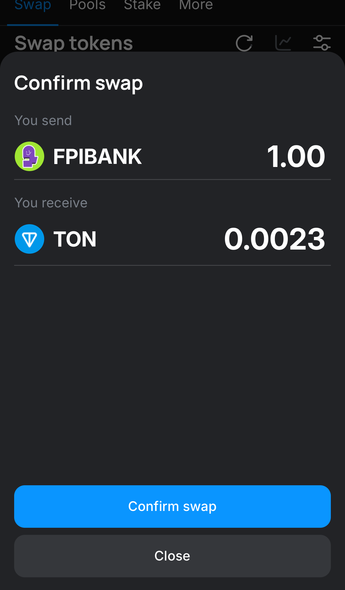 اضغط على "Swap"، وتأكد من صحة التفاصيل، ثم أكد المعاملة بالضغط على زر "Confirm swap".